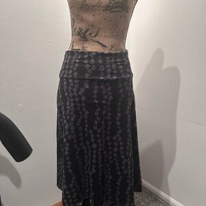 LuLaRoe Black and Gray Midi Skirt